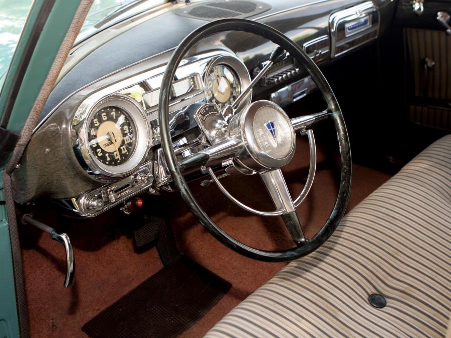  Hudson Commodore Eight Sedan 1952 года  (фото 3 из 6)